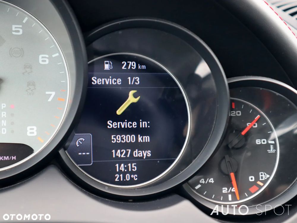 Porsche Cayenne GTS - 26