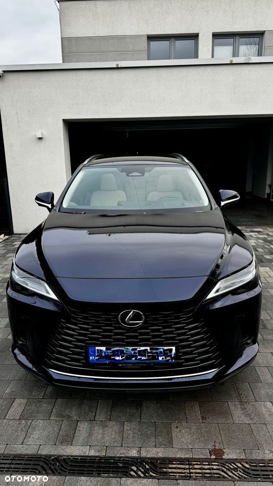 Lexus RX 450h+ Omotenashi - 2