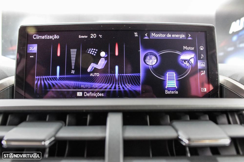 Lexus NX 300h Executive+ - 49