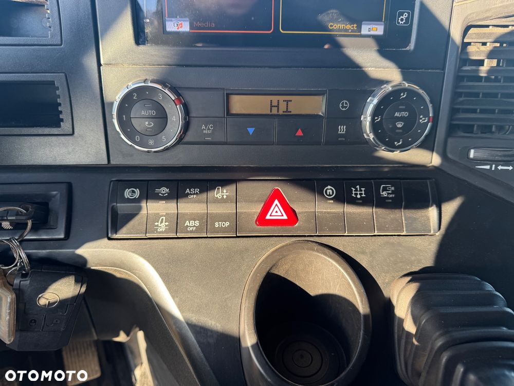 Mercedes-Benz AROCS - 16