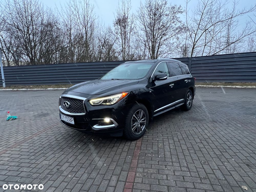 Infiniti Q60 - 3