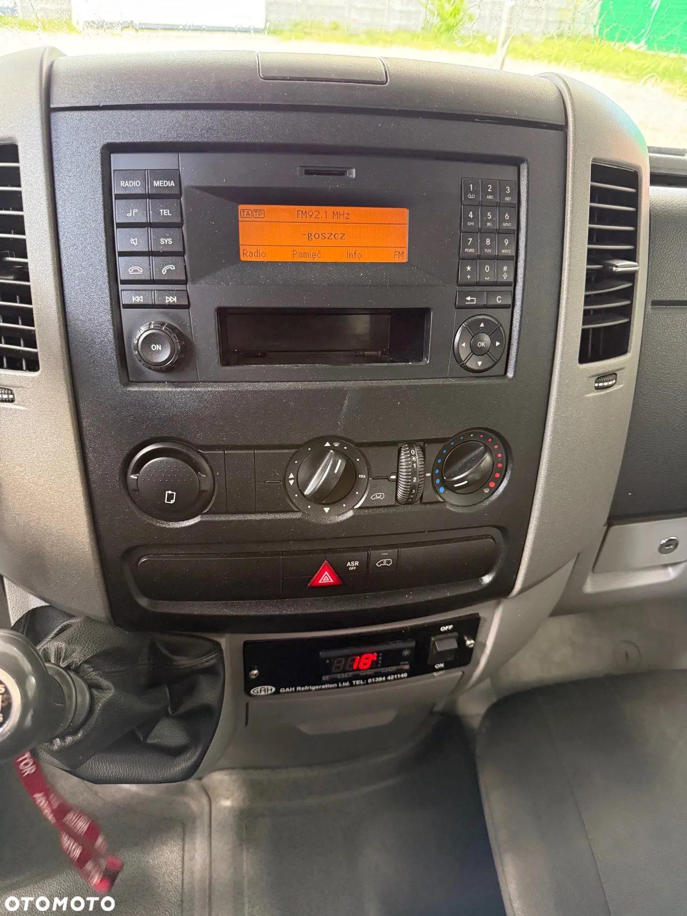 Mercedes-Benz Sprinter - 4