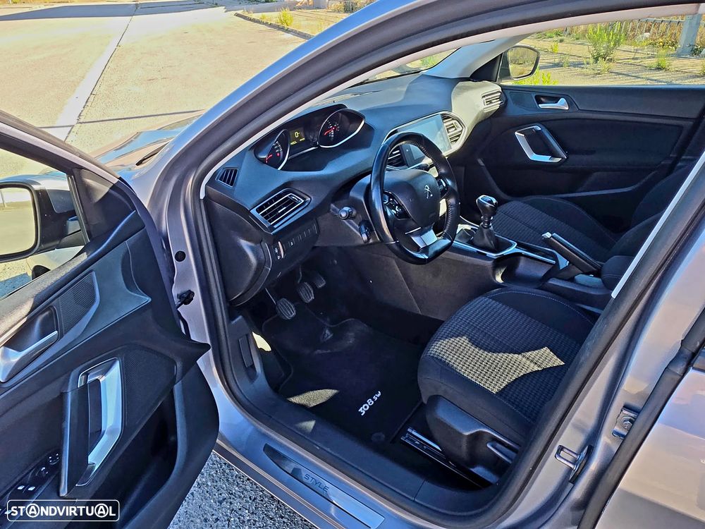 Peugeot 308 SW 1.5 BlueHDi Style - 20
