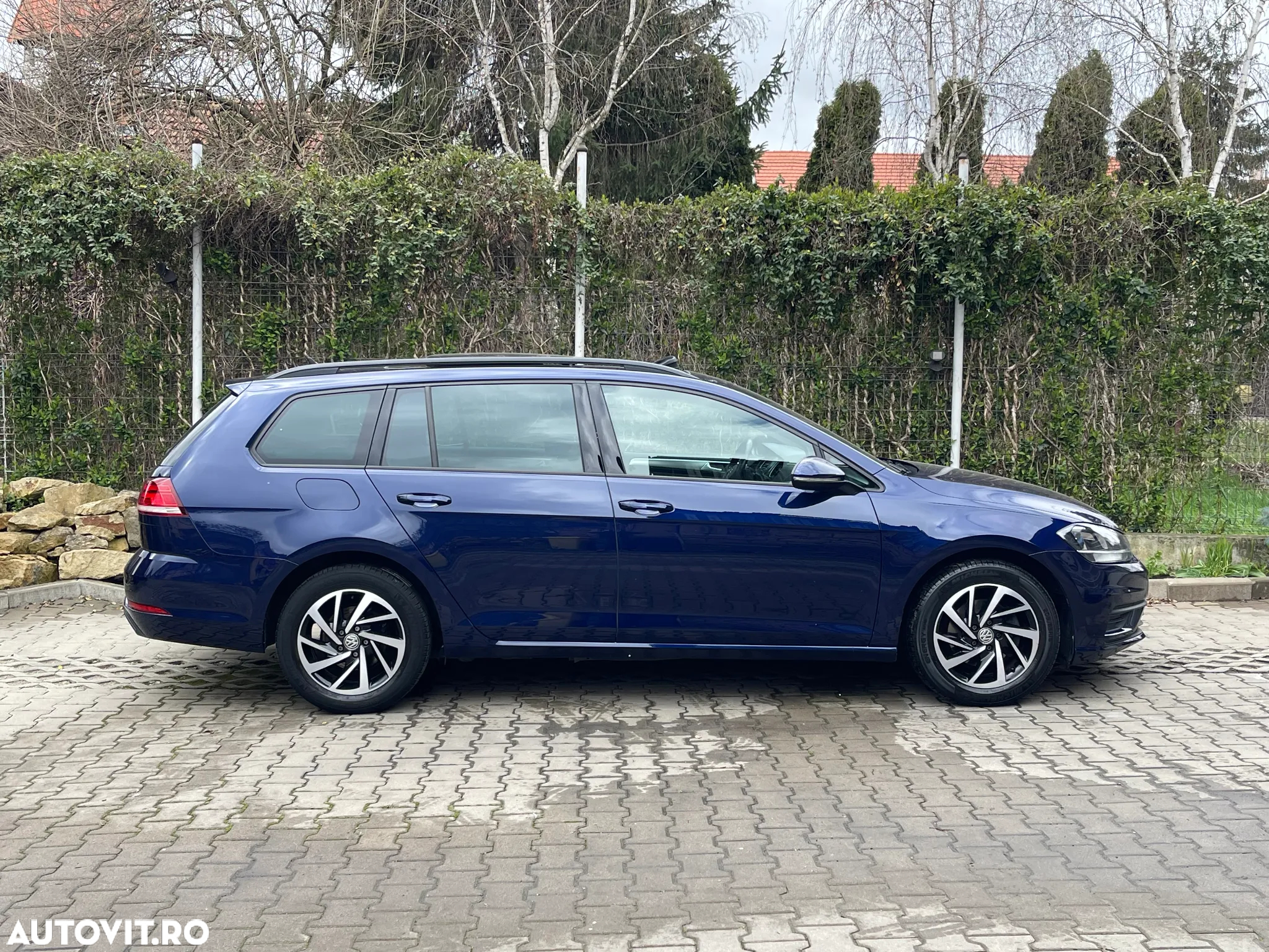 Volkswagen Golf 1.6 TDI Comfortline - 7