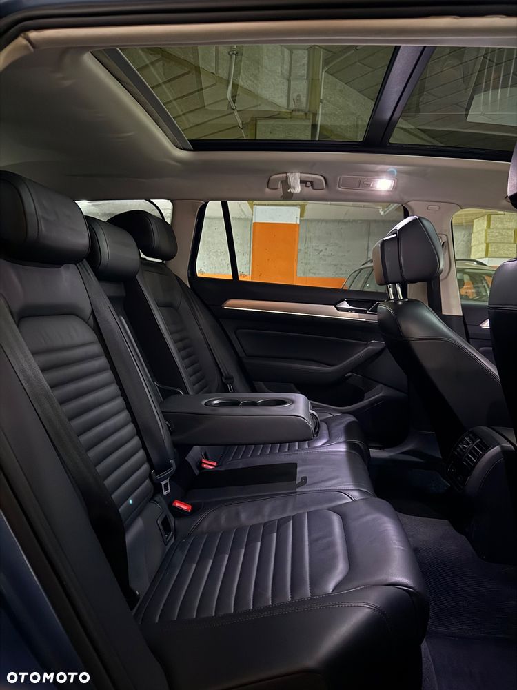 Volkswagen Passat 2.0 TDI SCR DSG 4Motion Business - 13
