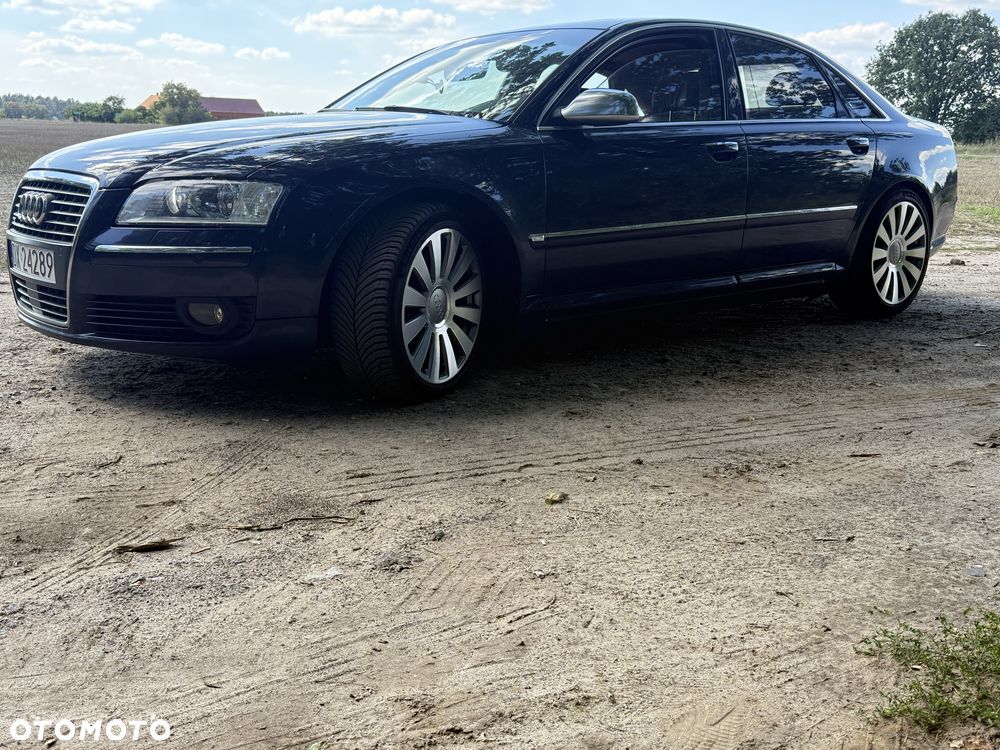 Audi A8 - 4