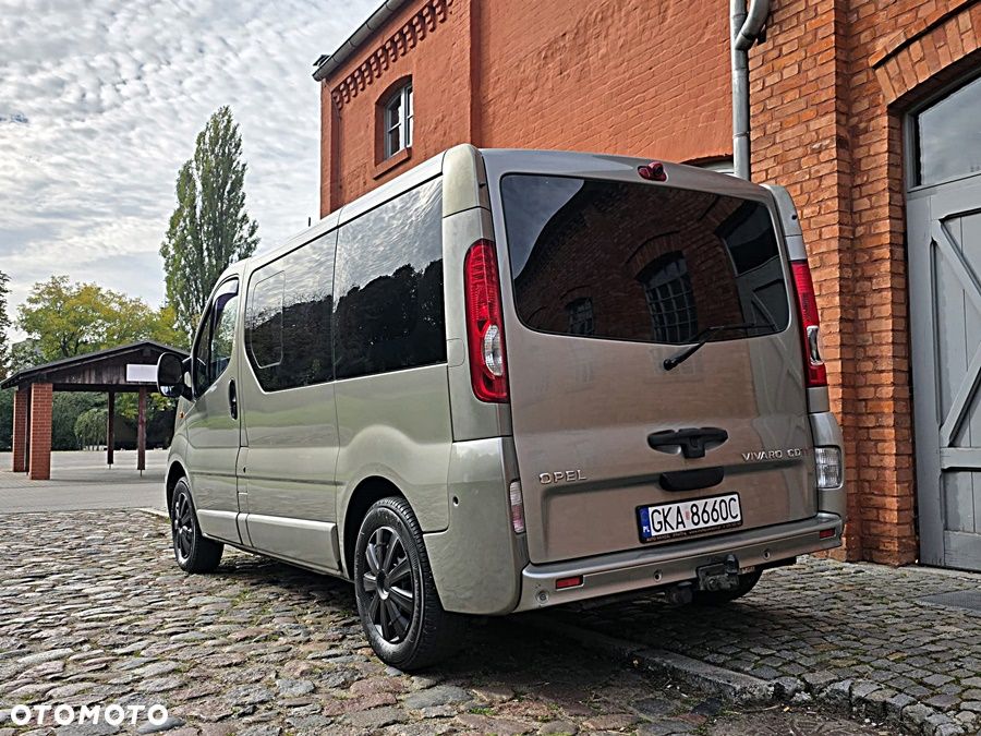 Opel Vivaro - 22