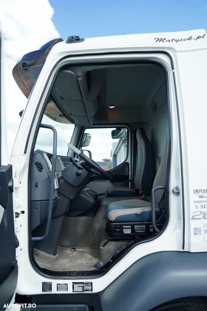 Volvo FL 280 / 4x2 / LIVRARE - 7,2 M / MACARA HDS HYVA HB 150- 10 M / CAPACITATE MAXIMĂ DE RIDICARE 5.200 KG / ROTATOARE / TELECOMANDĂ / CAMERĂ / EURO 6 - 24