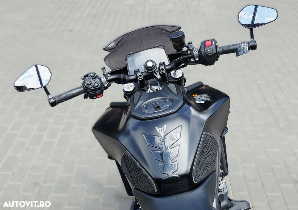 Yamaha MT-09 - 4
