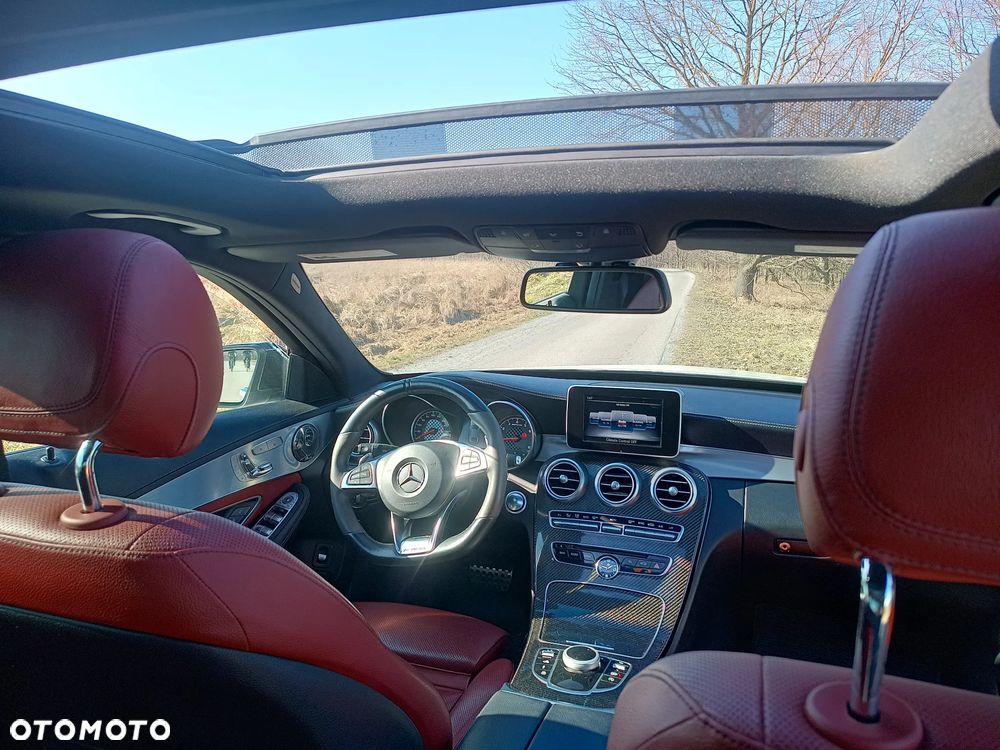 Mercedes-Benz Klasa C AMG 43 4-Matic - 23