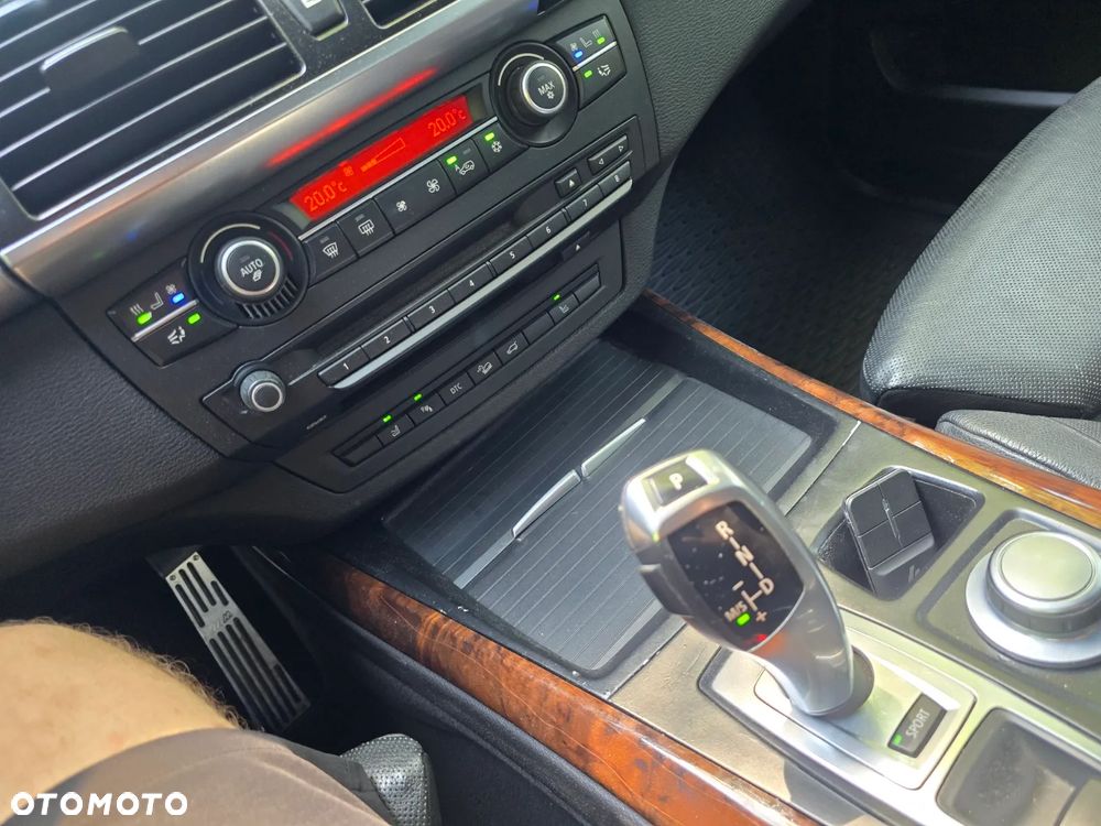 BMW X5 3.0sd xDrive - 9