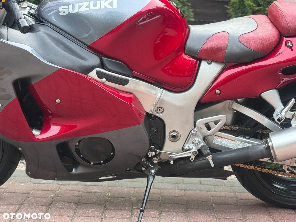 Suzuki GSX - 16