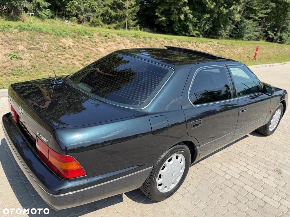Lexus LS - 39