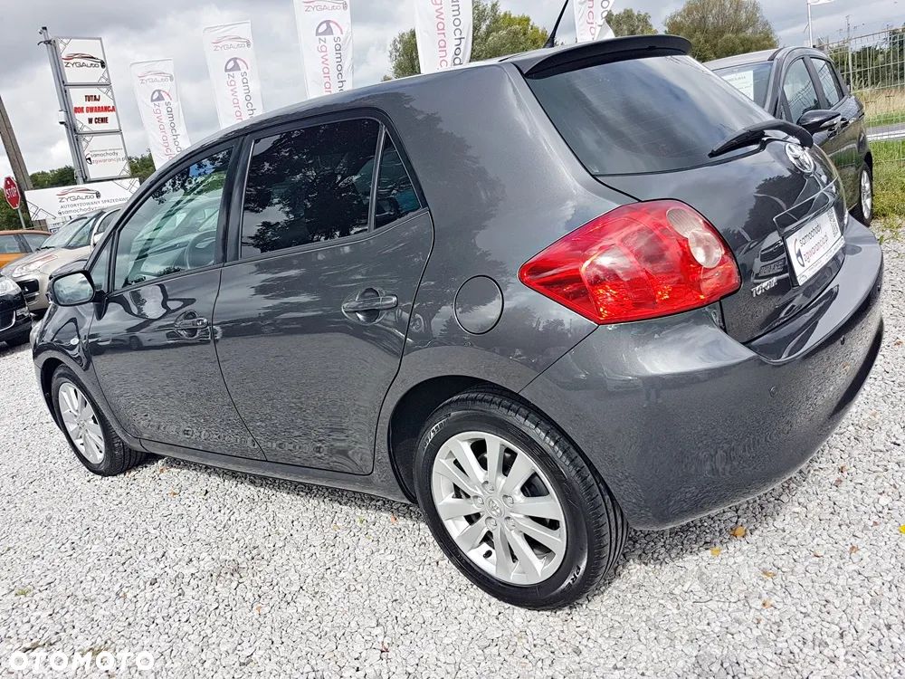 Toyota Auris 2.0 D-4D Executive - 32