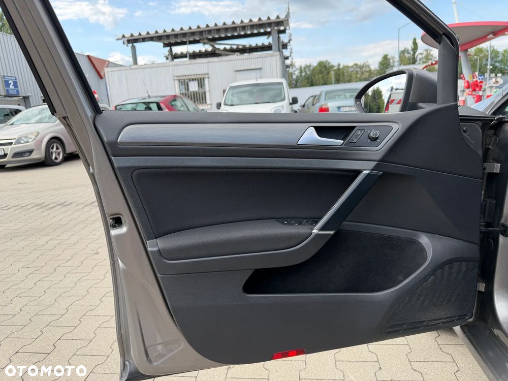 Volkswagen Golf 1.6 TDI Comfortline - 25
