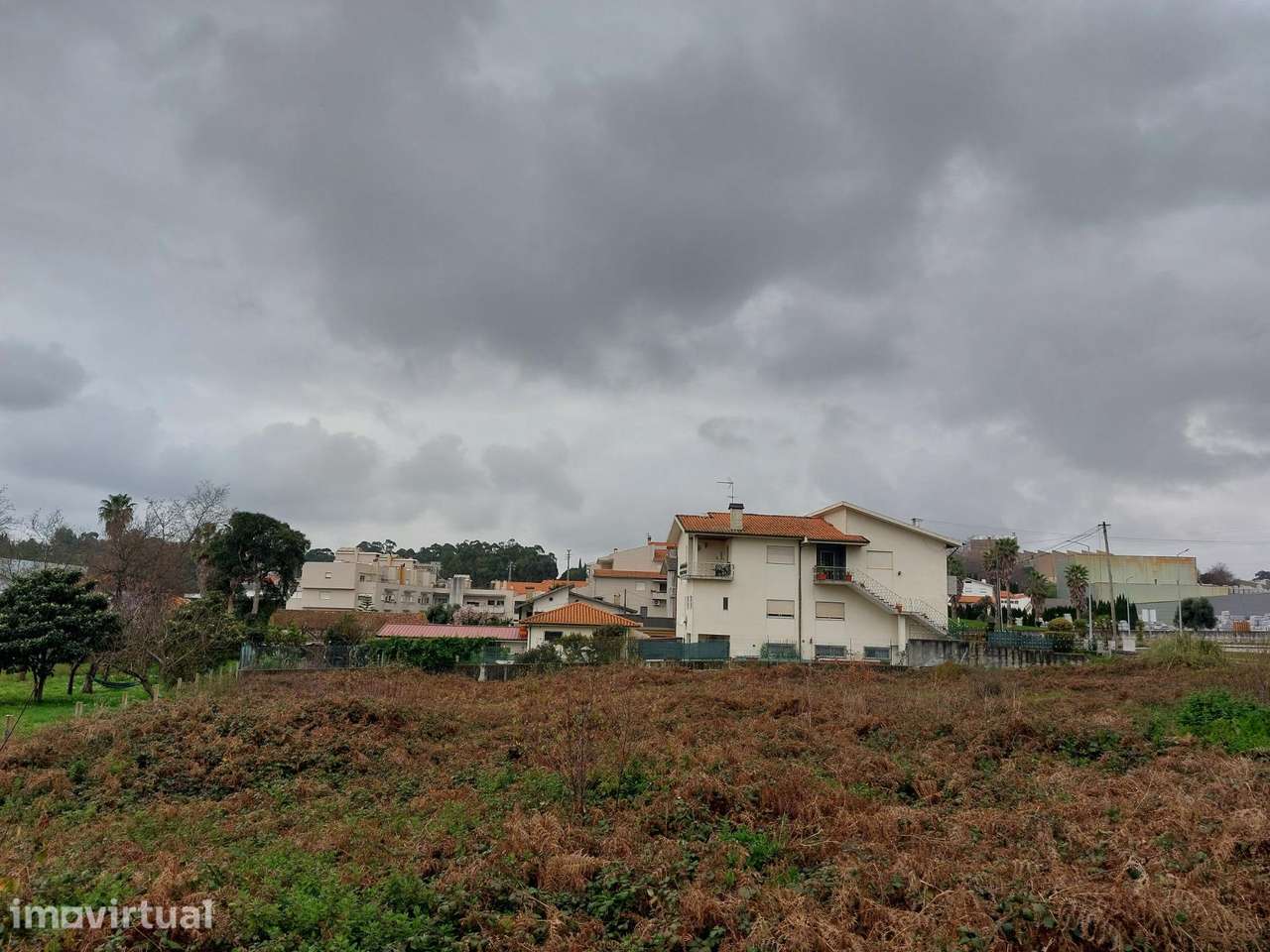Terreno Urbanizável de 1.490 m2 em Fiães - Grande imagem: 4/16