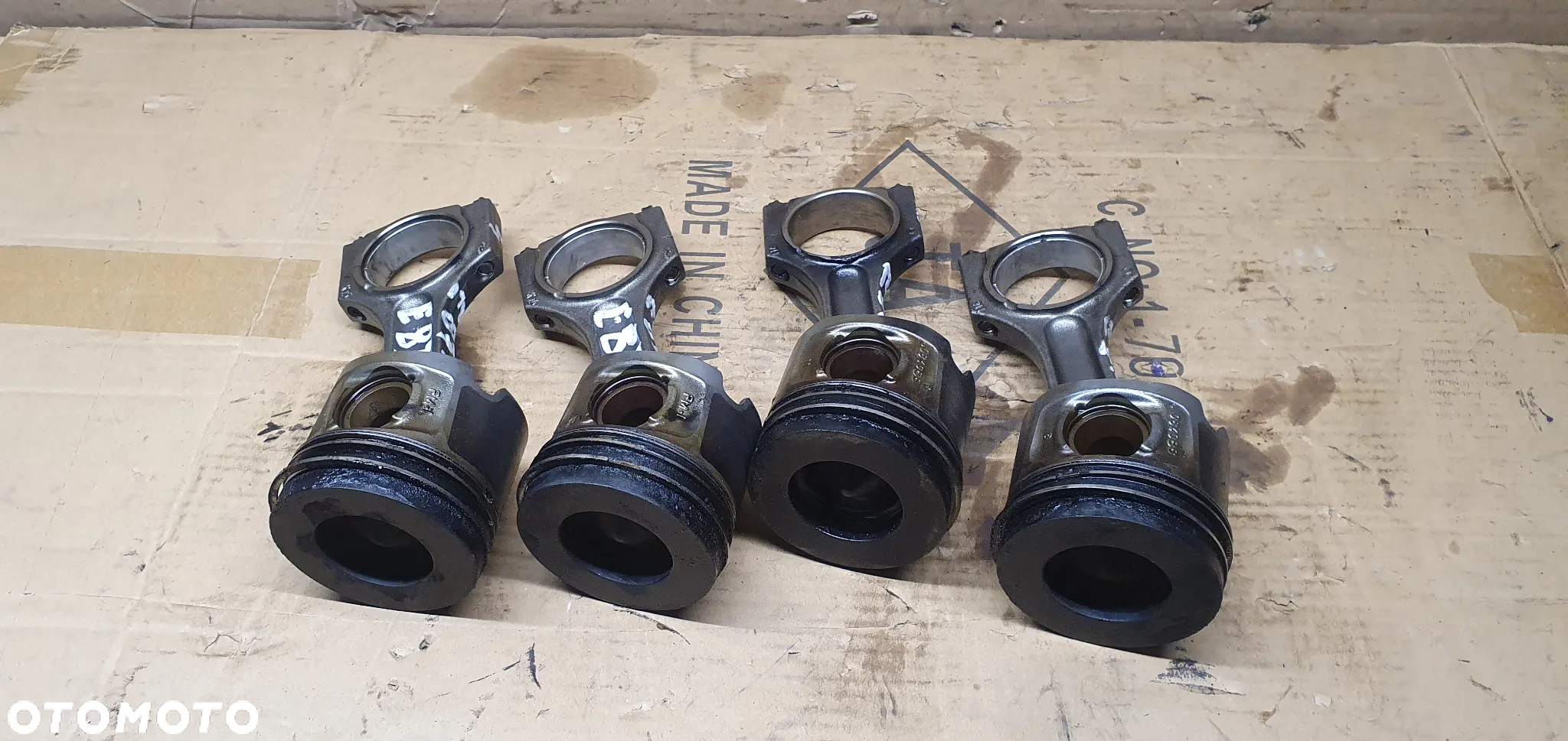 Tłok korbowód BMW I E87 Lift 2.0D N47D20A - 7