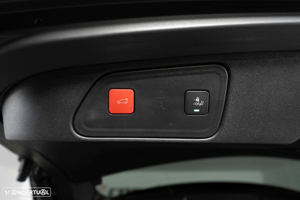 Peugeot 3008 1.6 Hybrid GT Pack e-EAT8 - 18