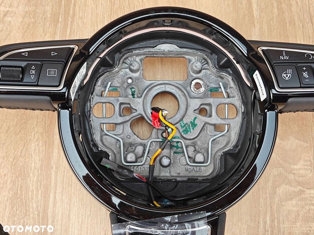 ORYGINALNA KIEROWNICA SKÓRA ŁOPATKI GRZANA AUDI A7 C7 LIFT 4G0419091T 34km - 8