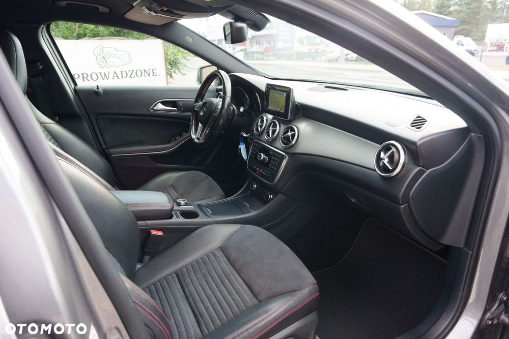 Mercedes-Benz GLA 180 7G-DCT AMG Line - 21