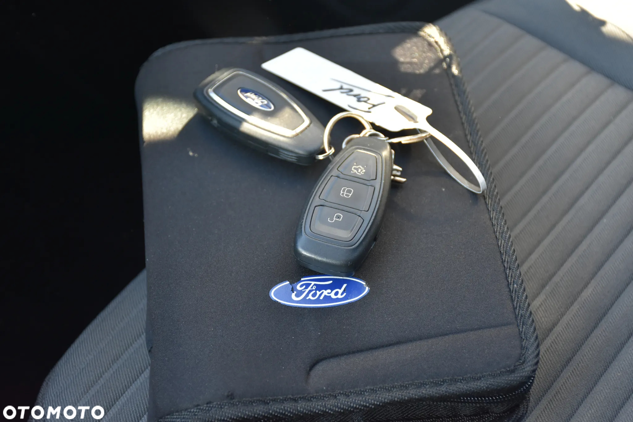 Ford C-MAX 1.5 EcoBoost Titanium ASS - 26