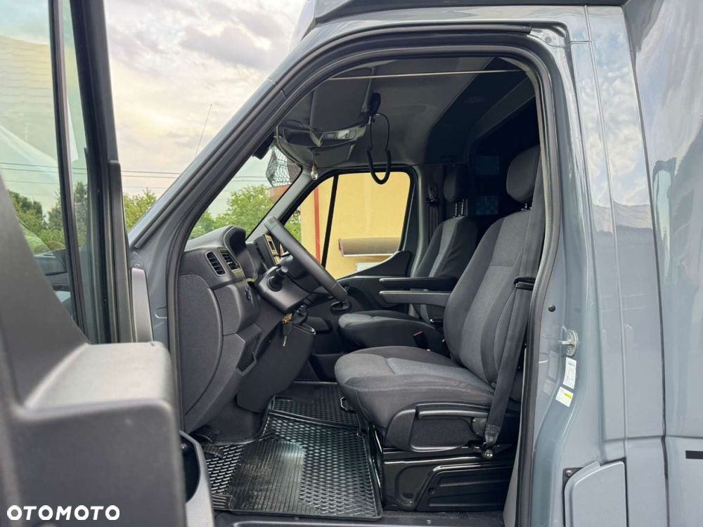 Renault Master Nowa Sztuka Salon Polska - 14