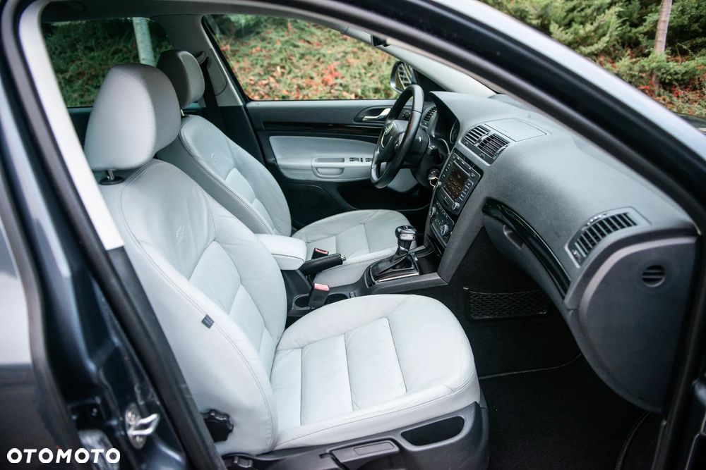 Skoda Octavia 1.8 TSI DSG Laurin & Klement - 26