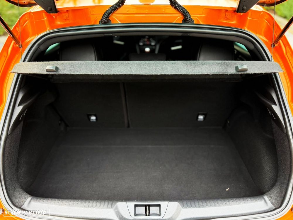 Renault Mégane TCe 300 GPF R.S. TROPHY - 28