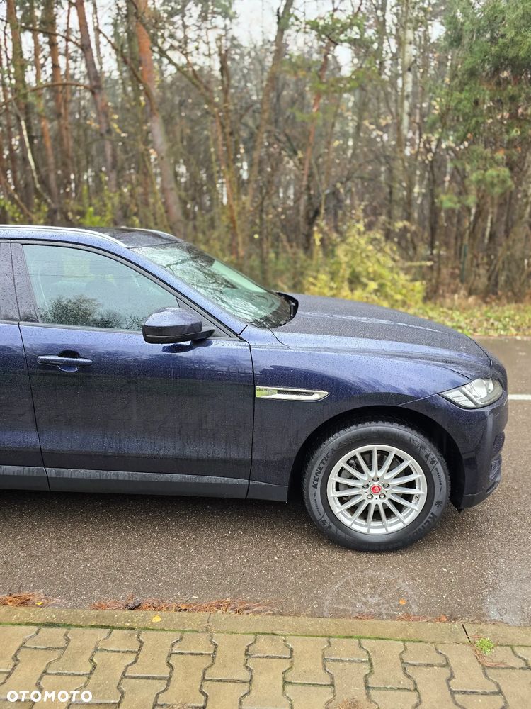Jaguar F-Pace 2.0 i4D AWD Pure - 12