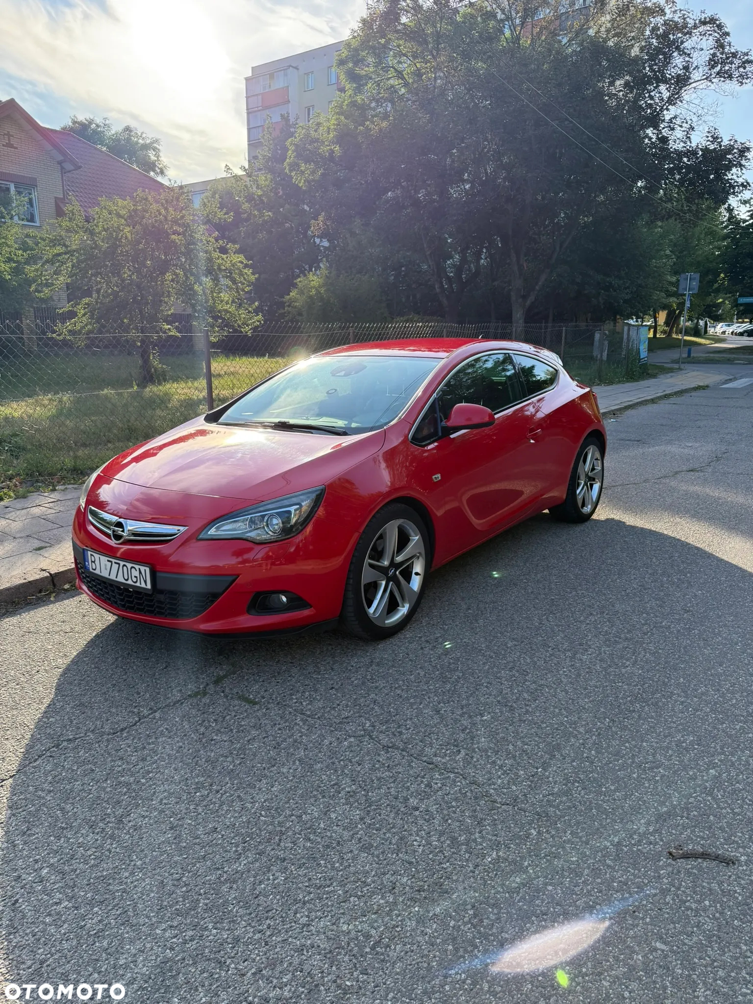 Opel Astra GTC 1.6 Turbo Innovation - 4