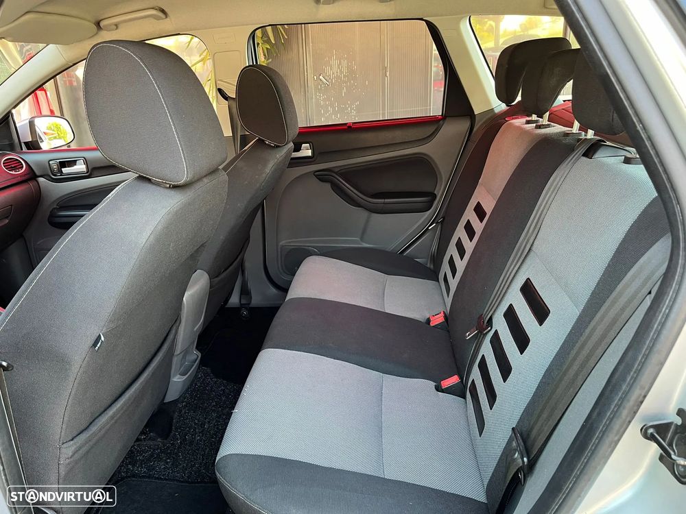 Ford Focus SW 1.6 TDCi S - 14