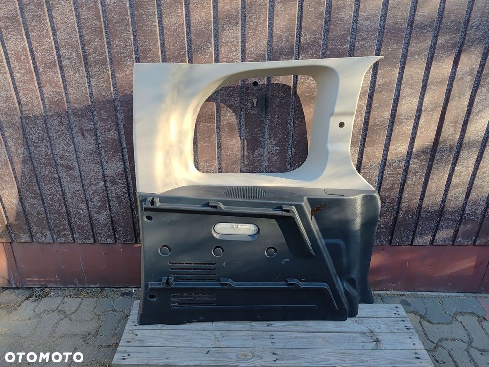 MERCEDES CITAN W415 BOCZEK BAGAŻNIKA LEWY TYŁ - 1