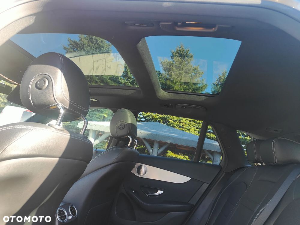 Mercedes-Benz GLC 300 4Matic 9G-TRONIC AMG Line - 17