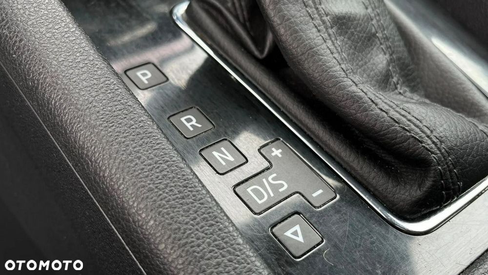 Skoda Octavia Scout 2.0 TDI 4x4 DSG - 23