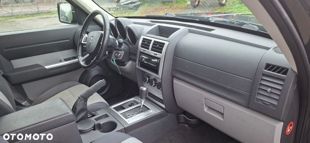 Dodge Nitro 2.8 CRD DPF Automatik SXT - 13