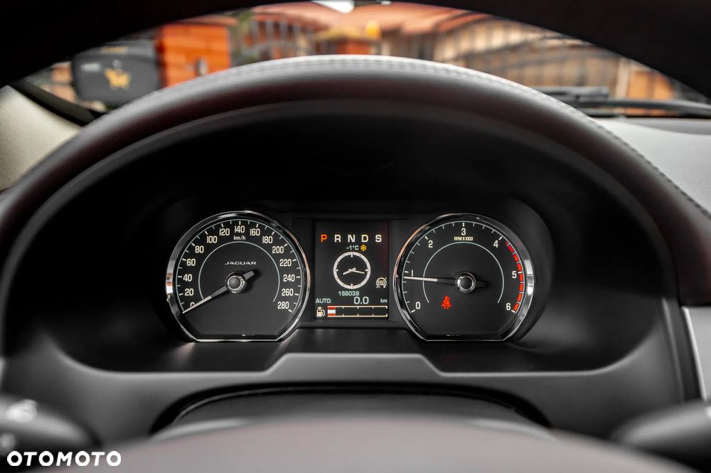 Jaguar XF 3.0 V6 S - 27