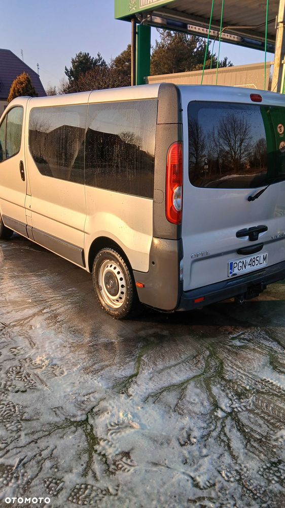 Opel Vivaro - 1