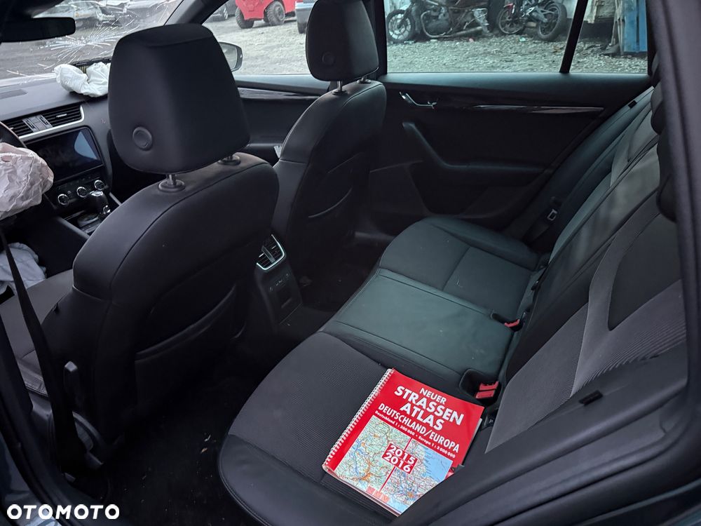 Skoda Octavia 2.0 TDI DSG Exclusive - 29