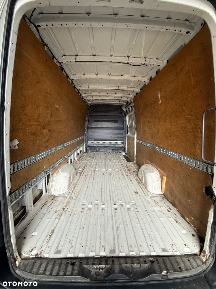 Volkswagen Crafter - 5