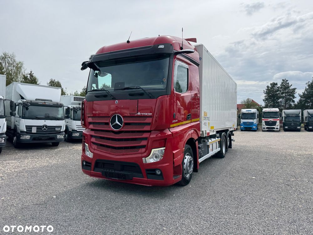 Mercedes-Benz Actros - 14