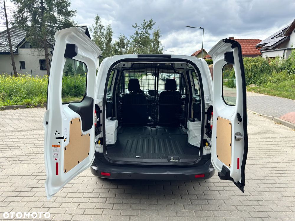 Ford Courier L1 - 13