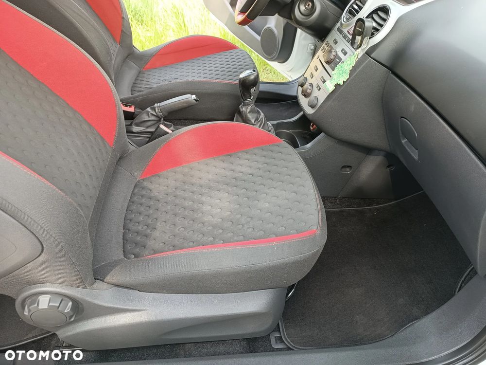 Opel Corsa 1.6 Turbo GSi - 29