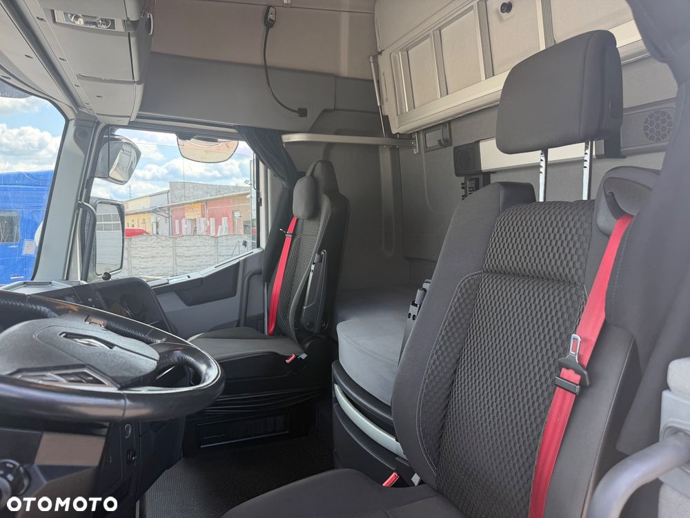 Renault T480 Highcab ADR - 12