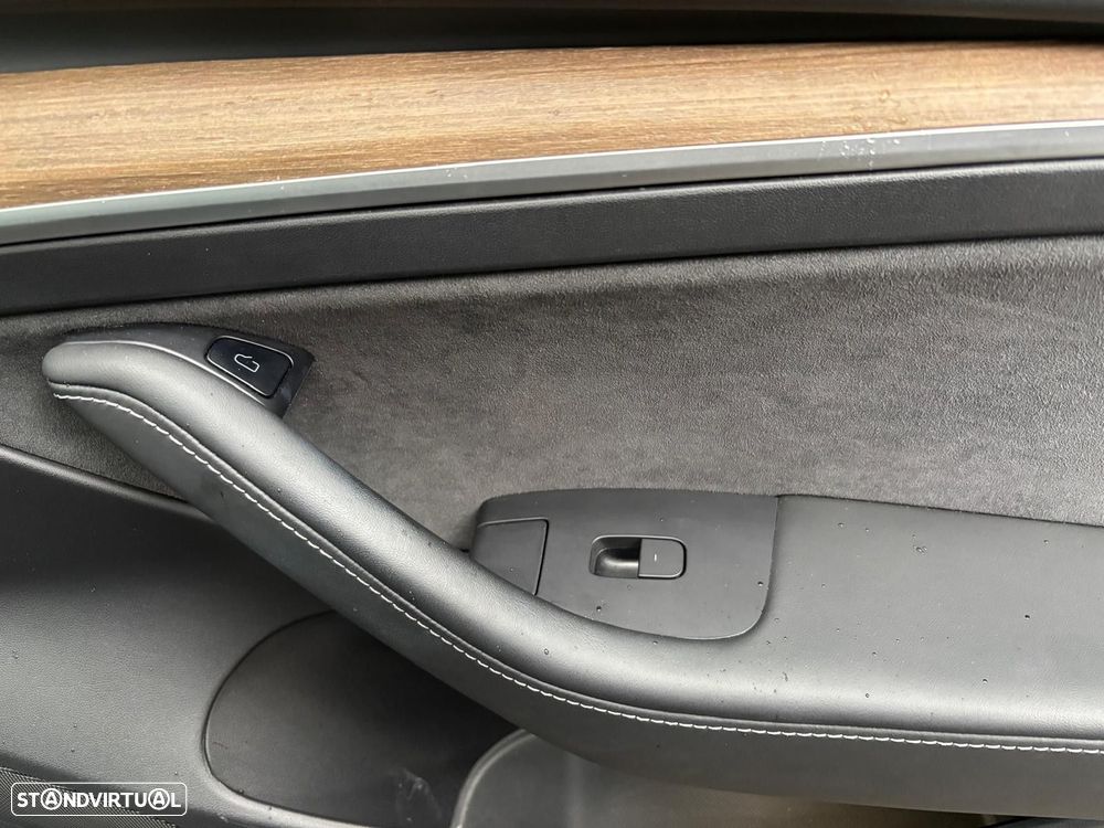 Tesla Model 3 Performance Dual Motor AWD - 39