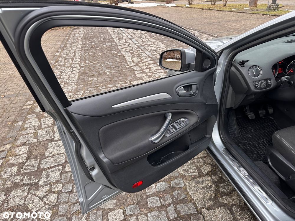 Ford Mondeo 2.0 TDCi Concept - 13