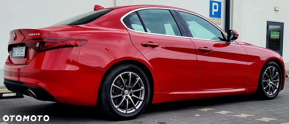 Alfa Romeo Giulia - 8