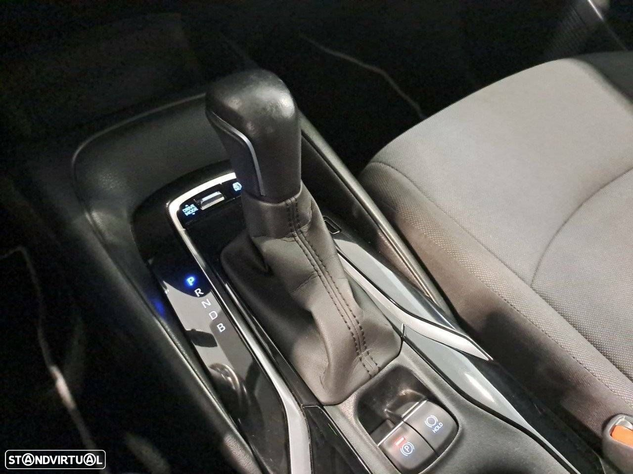 Toyota Corolla SD 1.8 Hybrid Comfort - 17