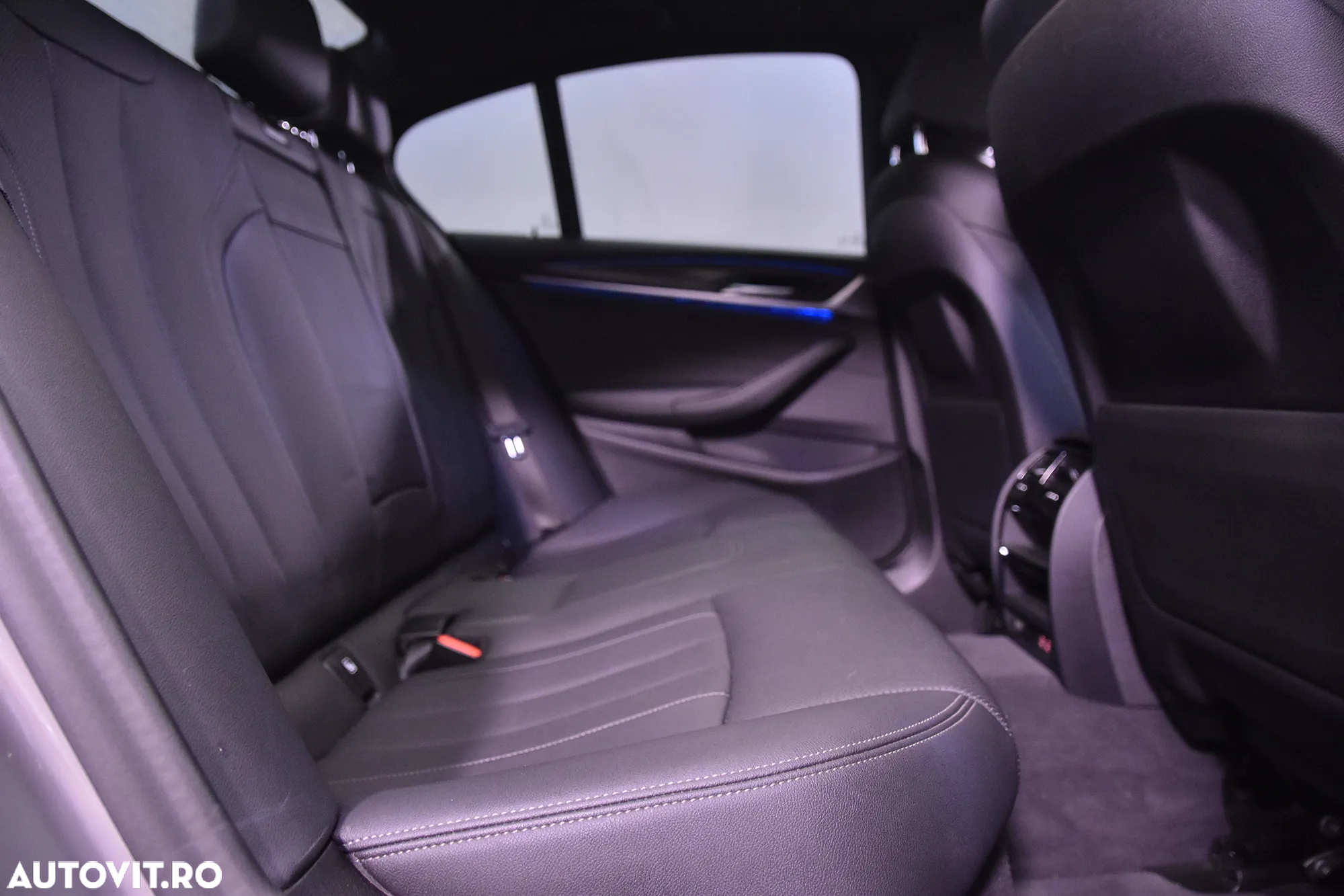 BMW Seria 5 530e xDrive AT PHEV - 12