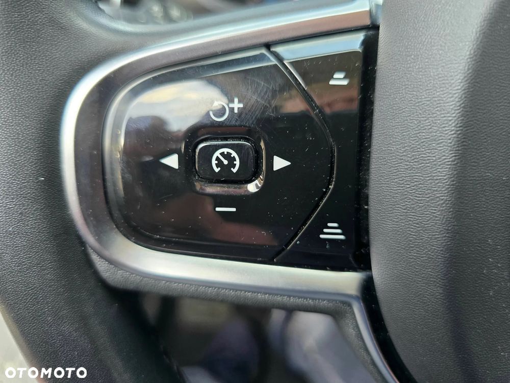 Volvo XC 60 ver-b4-d-plus-dark - 32