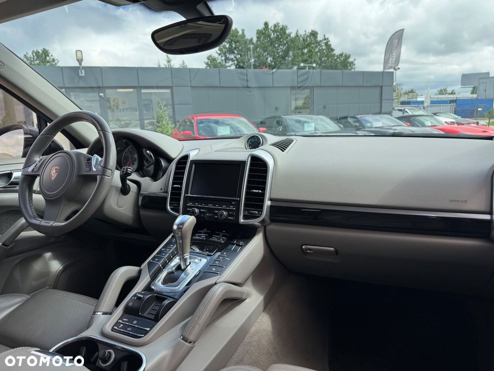 Porsche Cayenne S - 14